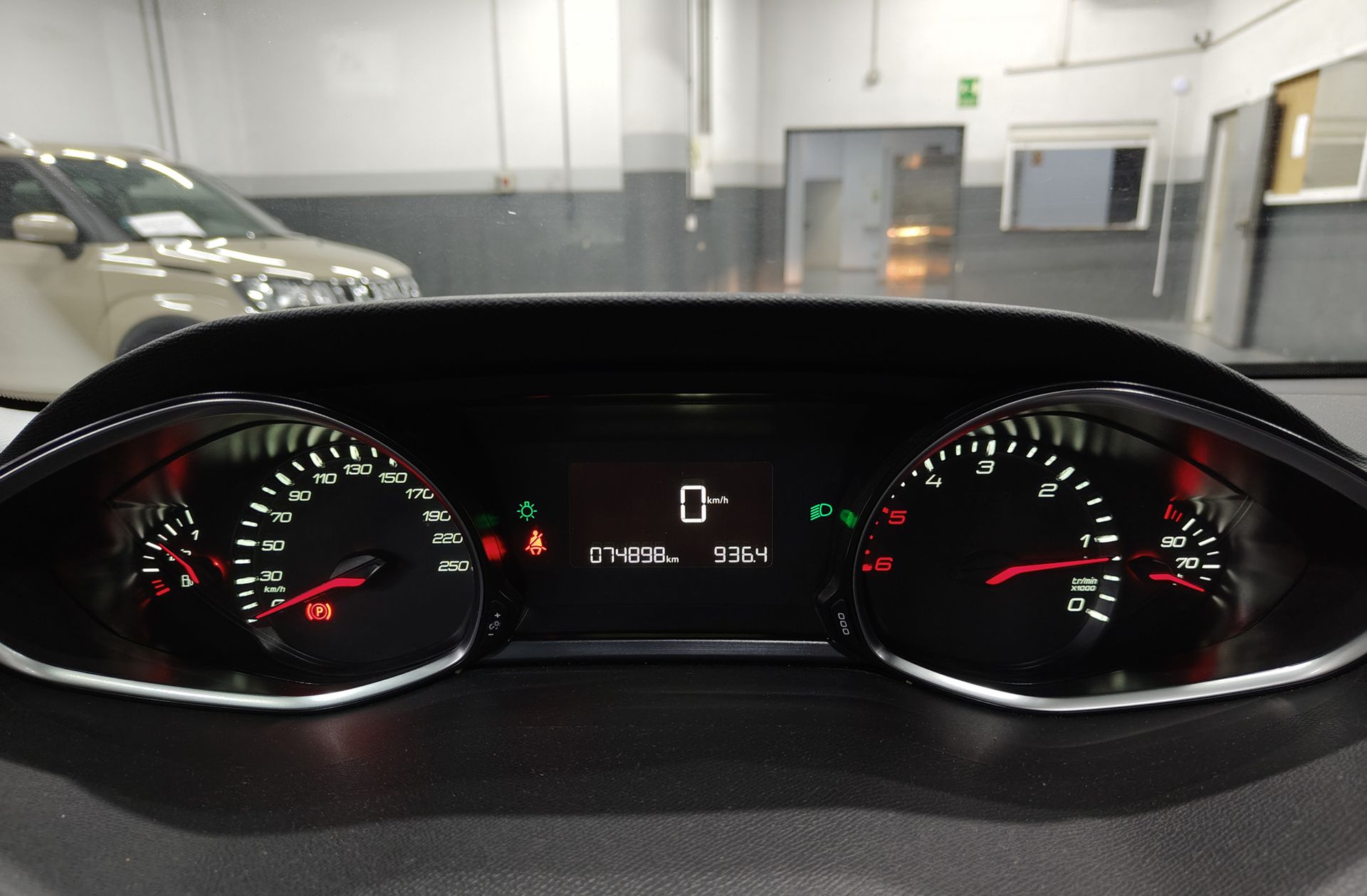 Peugeot 308 BlueHDi 100 Style - foto 25