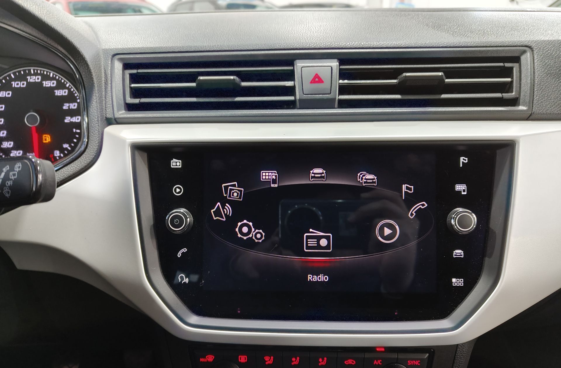 SEAT Arona 1.0 TSI Ecomotive Xcellence - foto 28
