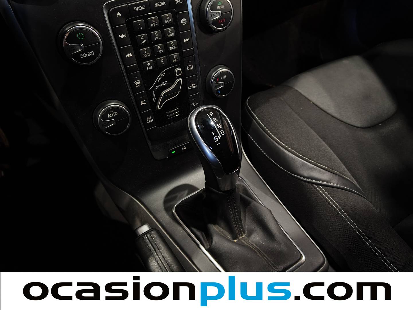 Foto Volvo V40 Volvo V40 D3 Momentum Auto (150 CV)