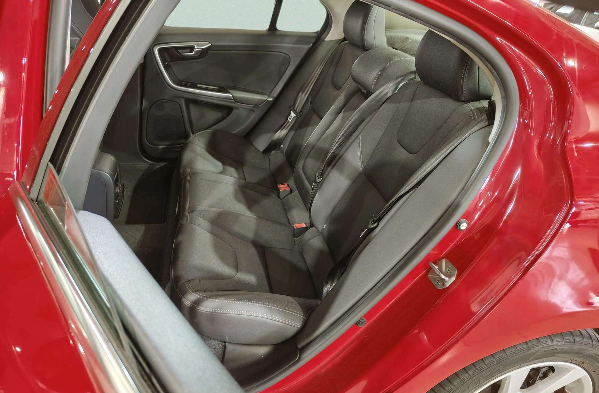Volvo S60 D3 Momentum - foto 11