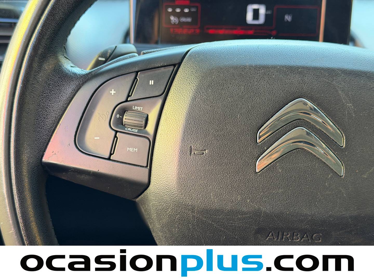Equipamiento del Citroën C4 Cactus Citroën C4 Cactus e-HDI 92 Feel ETG6 (92 CV)