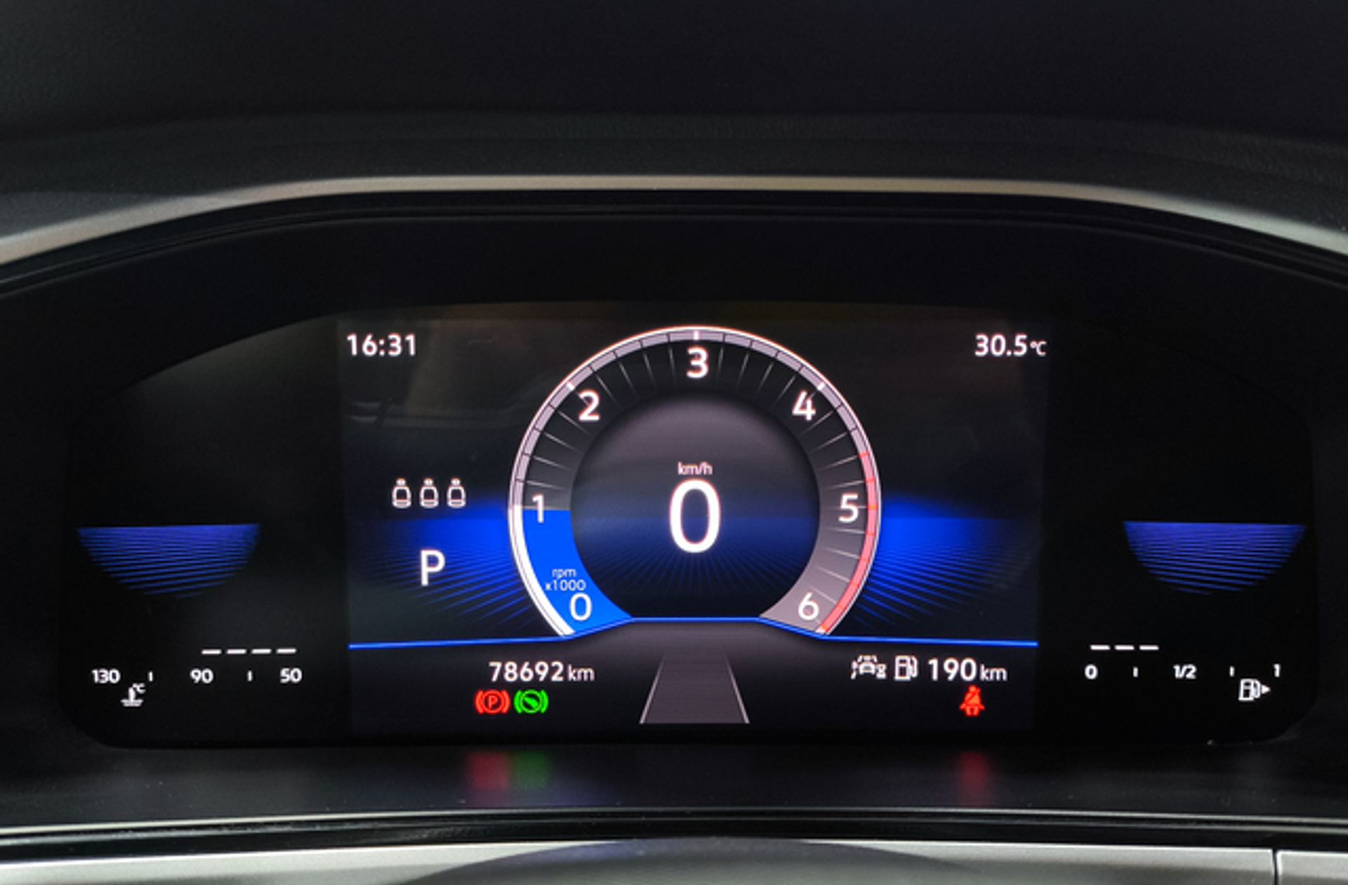 Volkswagen T-Roc Life 2.0 TDI DSG - foto 24