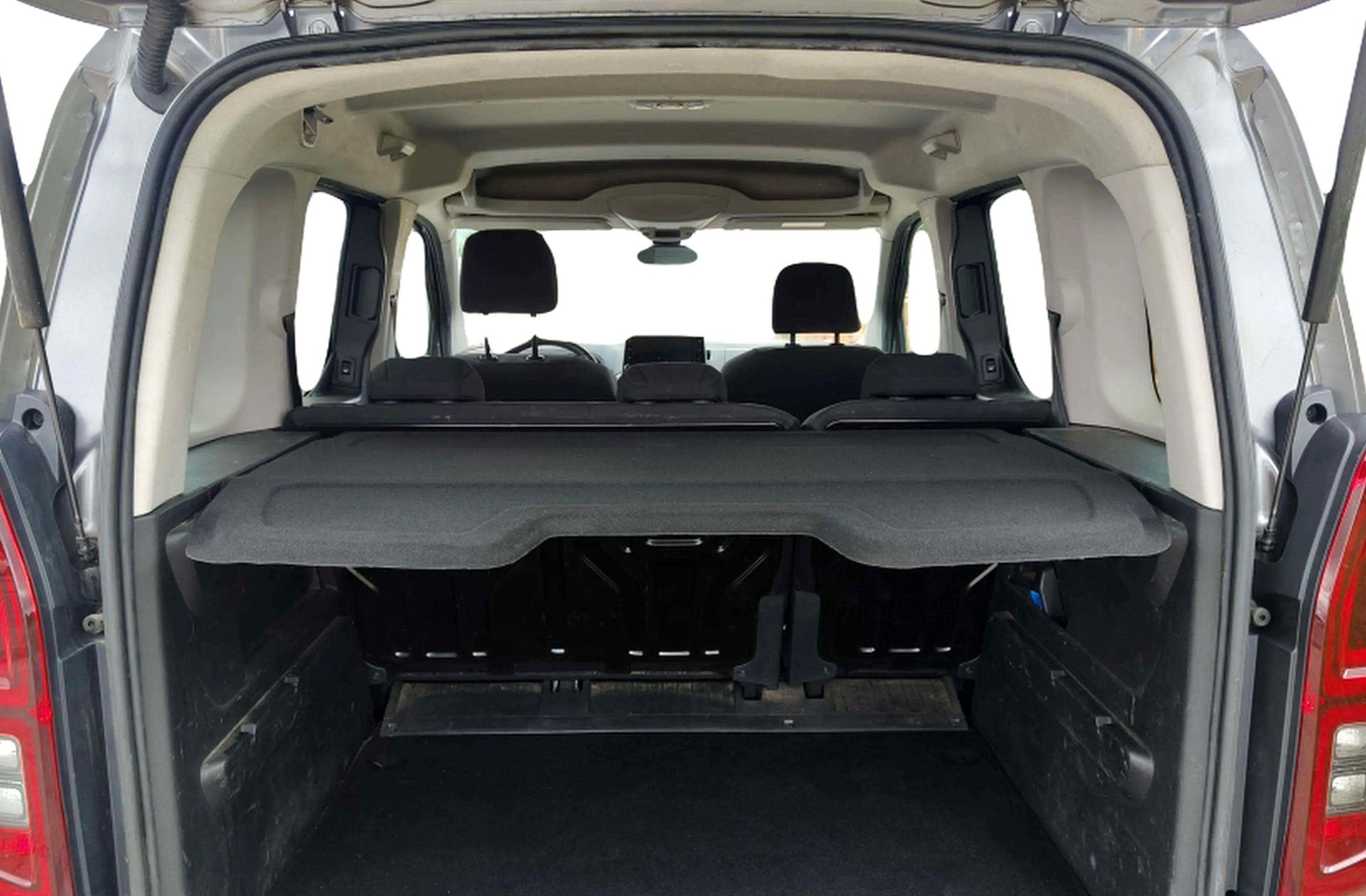 Opel Combo 1.2 Turbo Selective L - foto 15