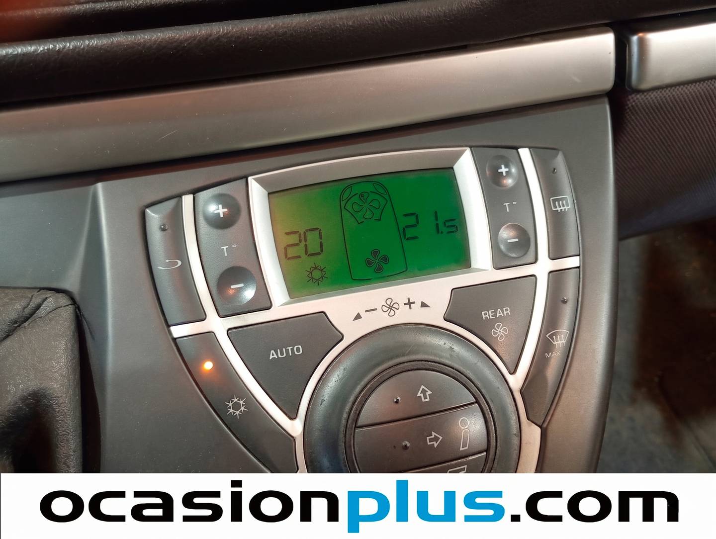 Extras y acabados del Peugeot 807 Peugeot 807 2.2 HDI ST (130 CV)