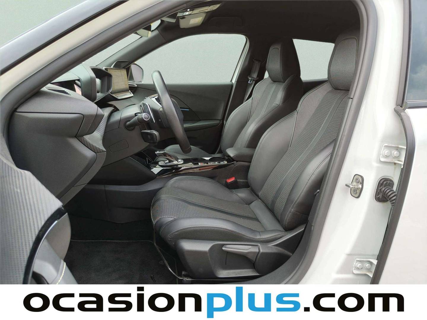 Foto asientos delanteros Peugeot 2008 Peugeot 2008 PureTech 130 S&S GT Line EAT8 (130 CV)