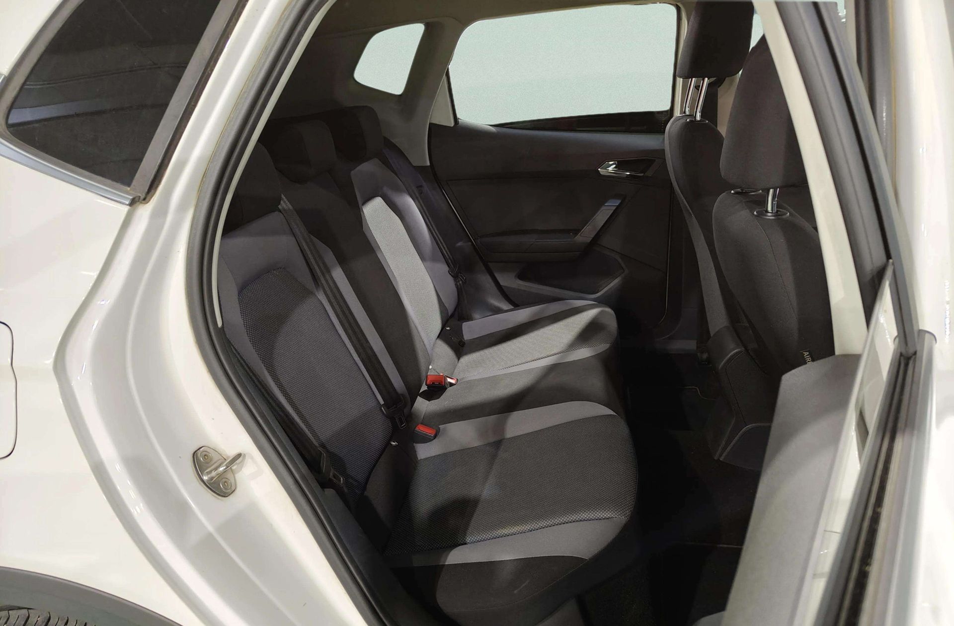 SEAT Arona 1.0 TSI Ecomotive Style - foto 16