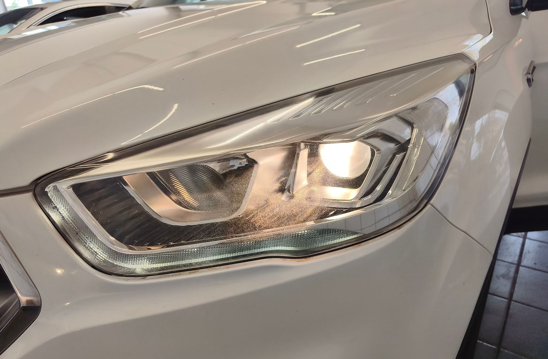 Ford Kuga 1.5 EcoBoost Trend+ 4x2 - foto 14