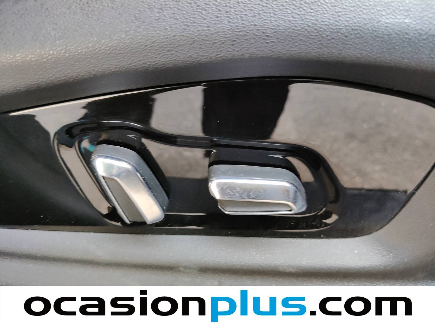 Acabados EBRO S700 EBRO S700 1.6 TGDI Luxury 7 DCT (147 CV)