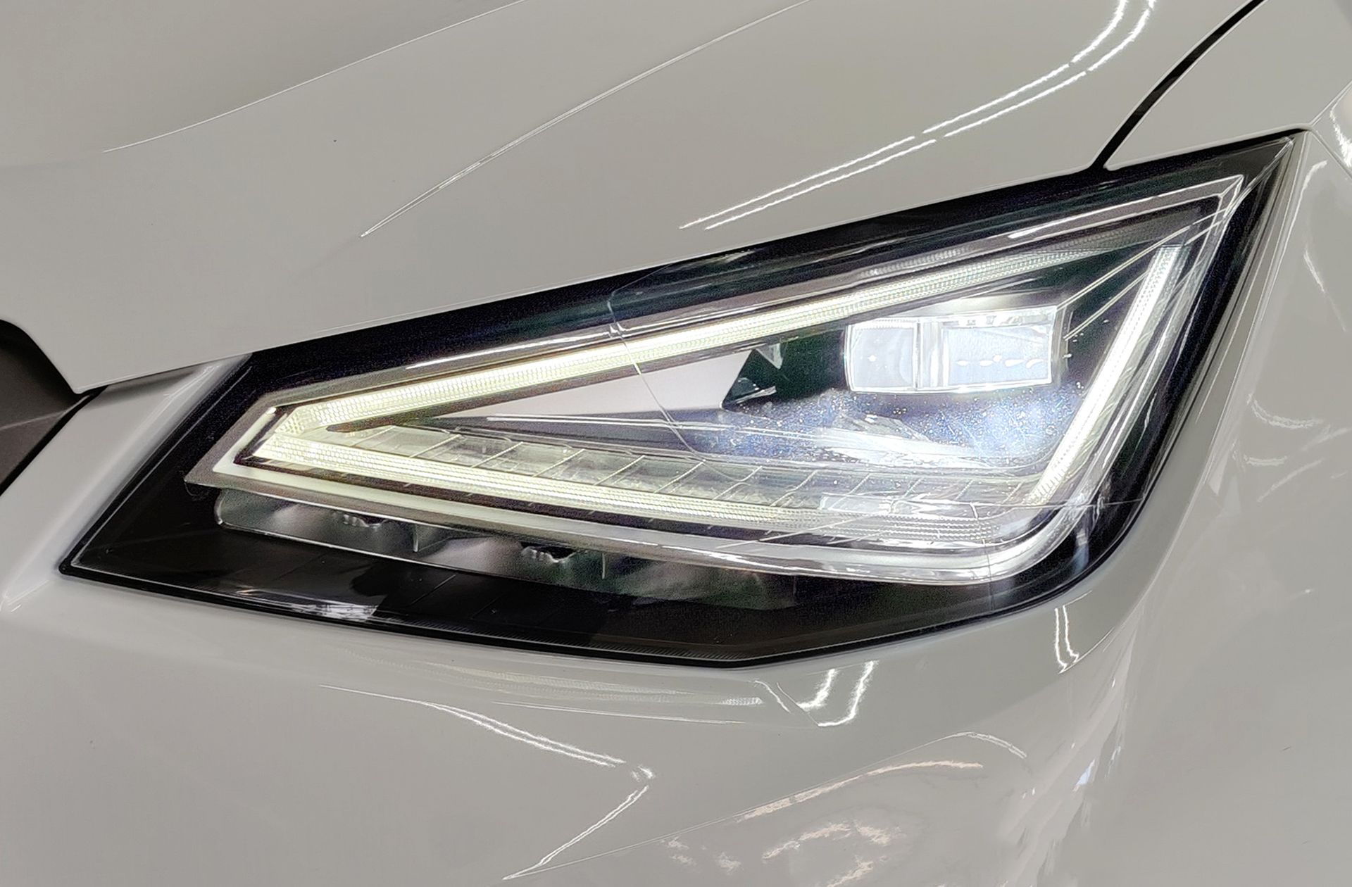 SEAT Arona 1.5 TSI FR XL DSG - foto 19