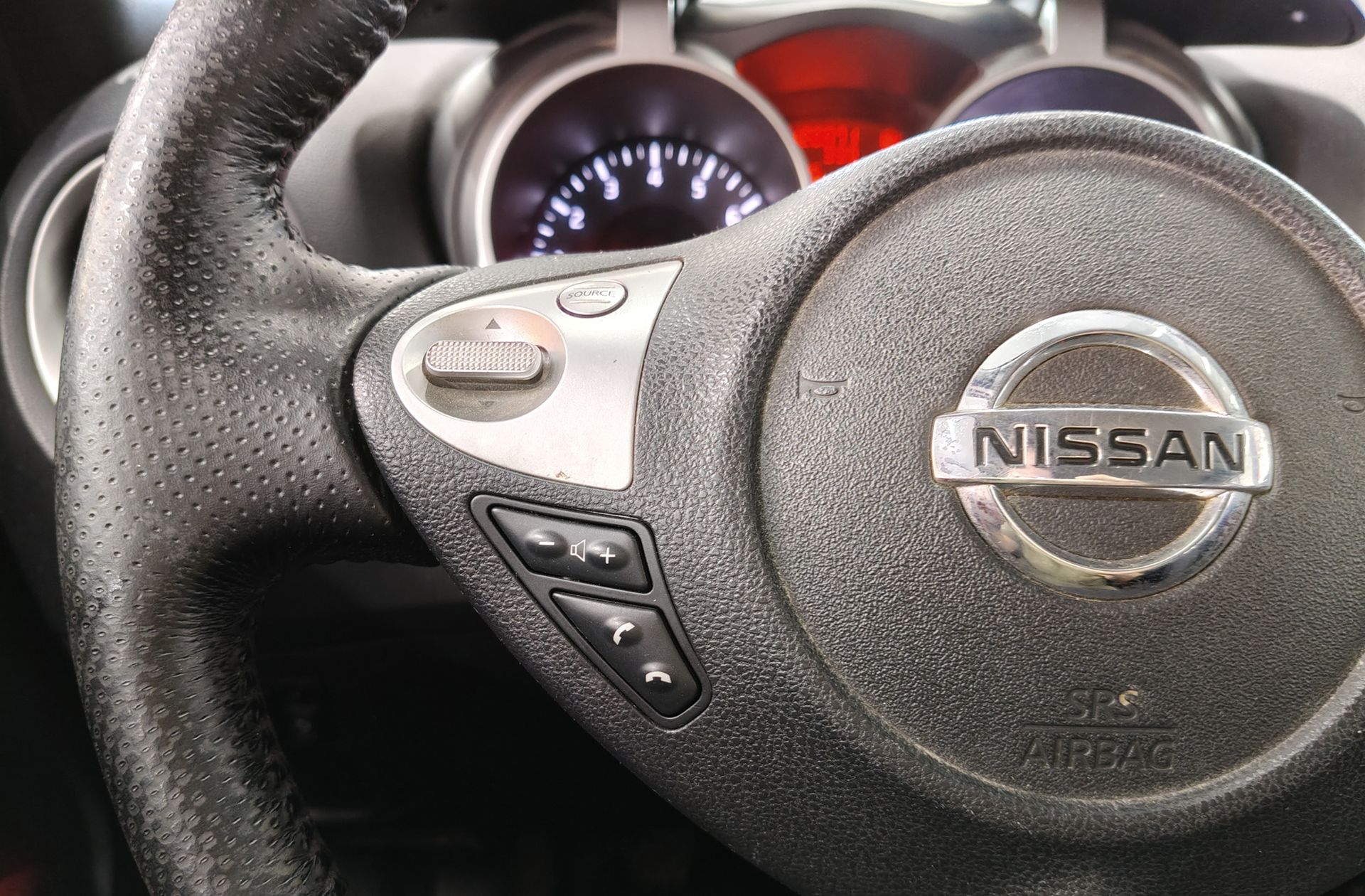 Nissan Juke 1.6 Tekna Premium 4x2 - foto 22