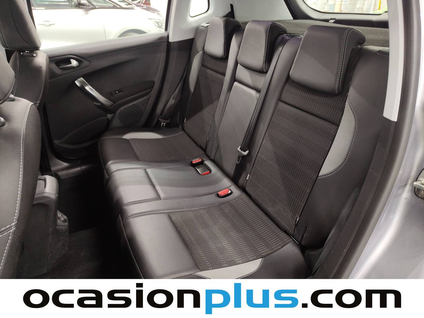 Foto Peugeot 2008 Peugeot 2008 BlueHDi 100 Allure (100 CV)