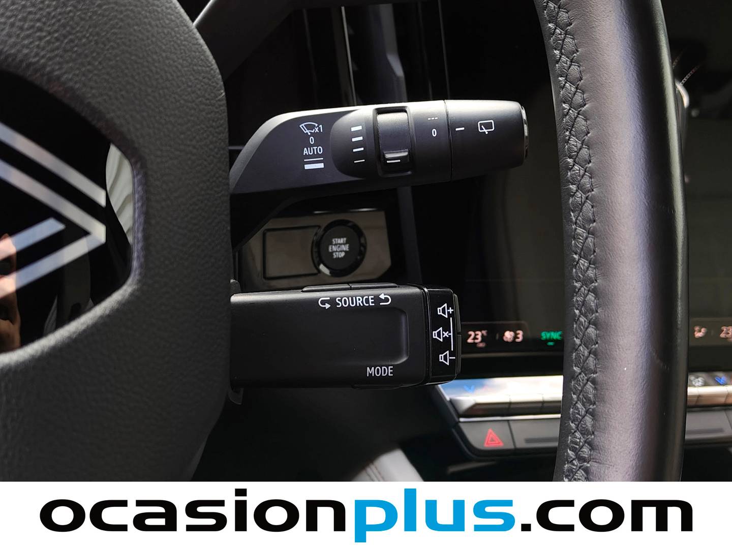 Foto Renault Espace Renault Espace E-Tech 200 full hybrid Iconic (200 CV) 7 Plazas