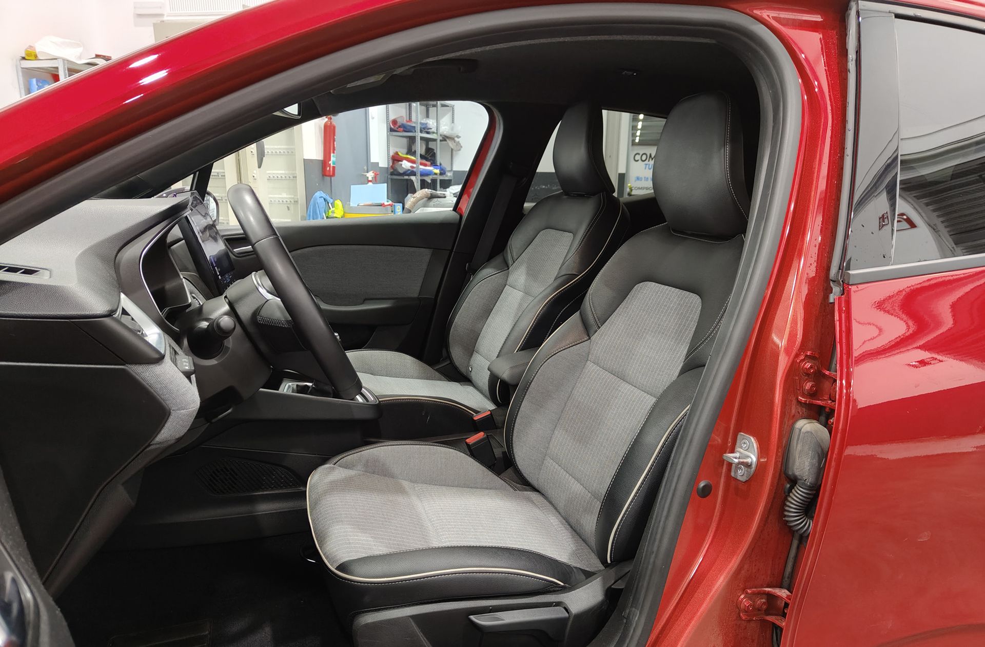 Renault Clio Techno TCe - foto 9