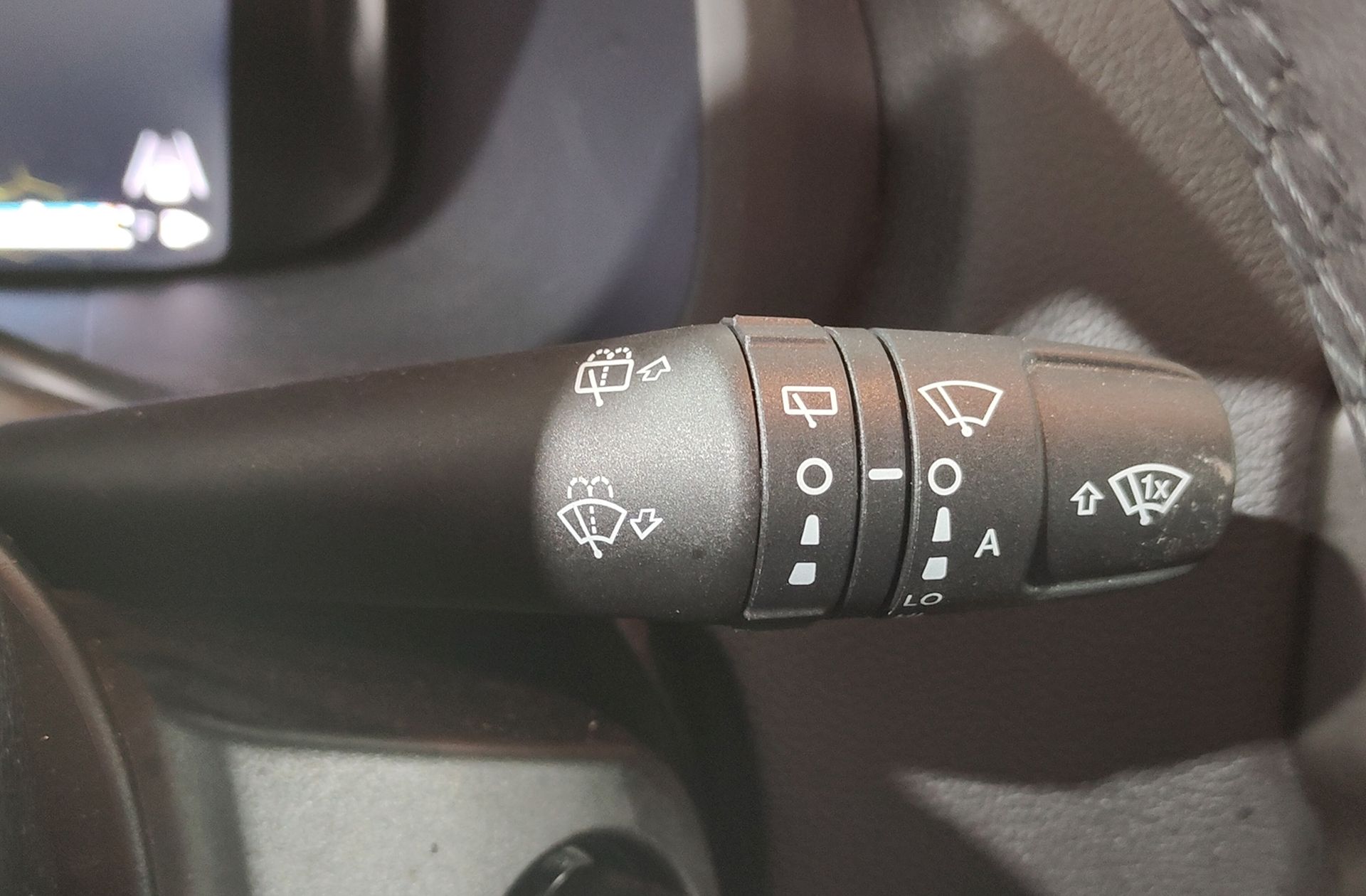 Jeep Renegade eHybrid 1.5 Limited ATX - foto 28