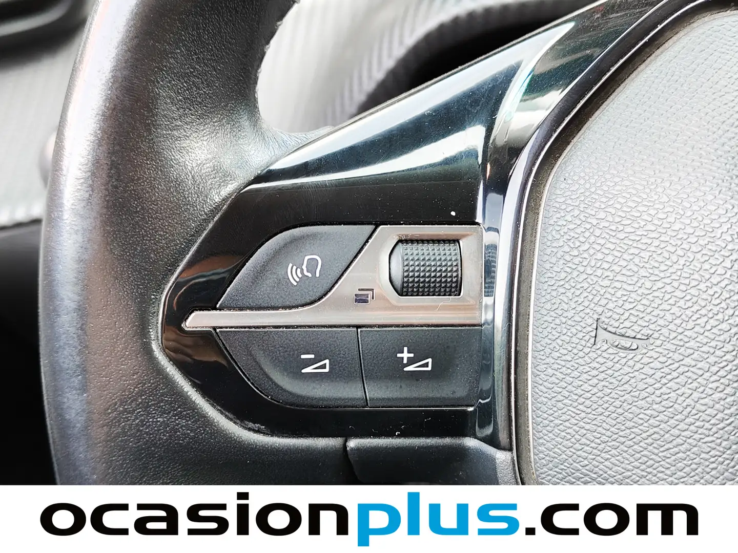 Foto Peugeot 2008 Peugeot 2008 BlueHDi 110 Allure (110 CV)