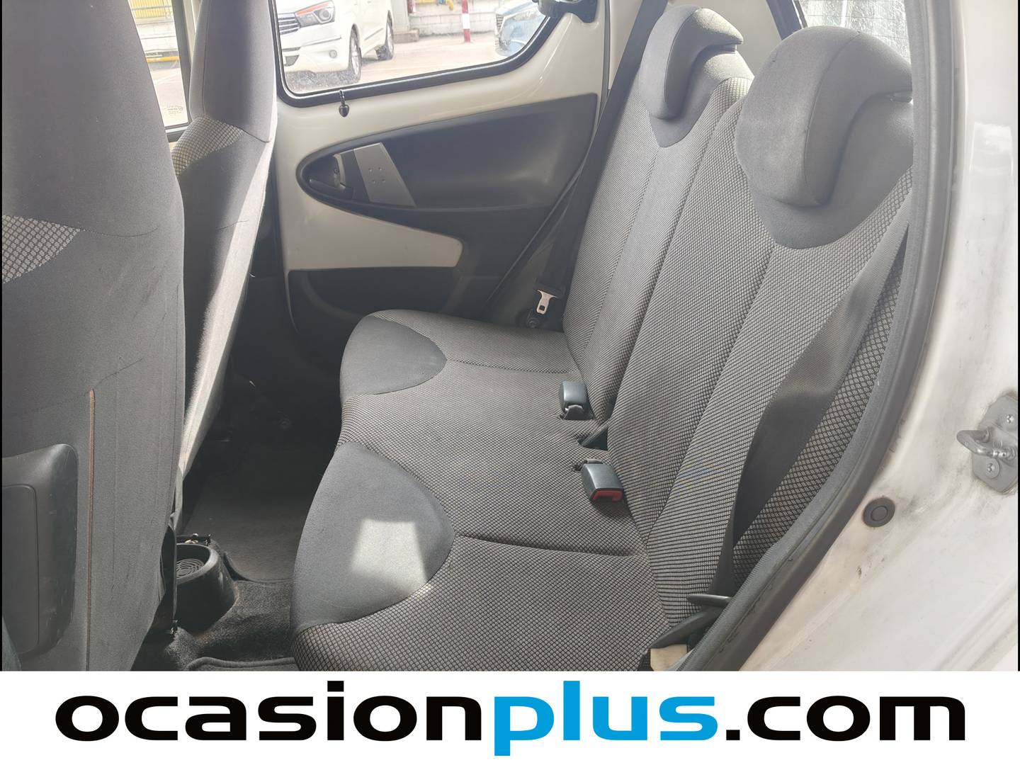 Foto asientos traseros Toyota Aygo Toyota Aygo 70 City (68 CV)