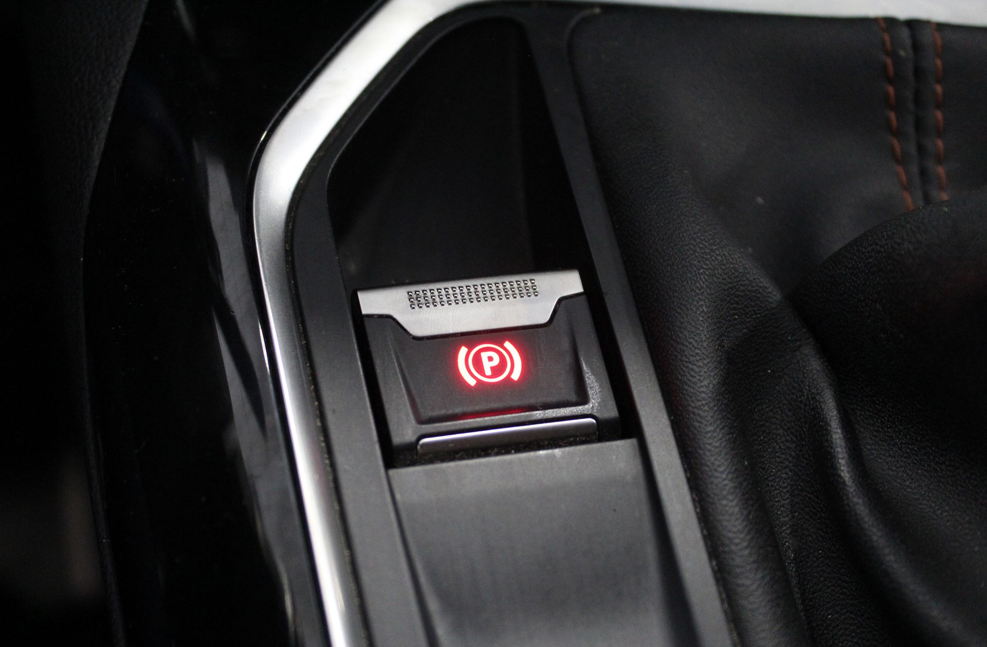Peugeot 5008 PureTech 130 Active - foto 27