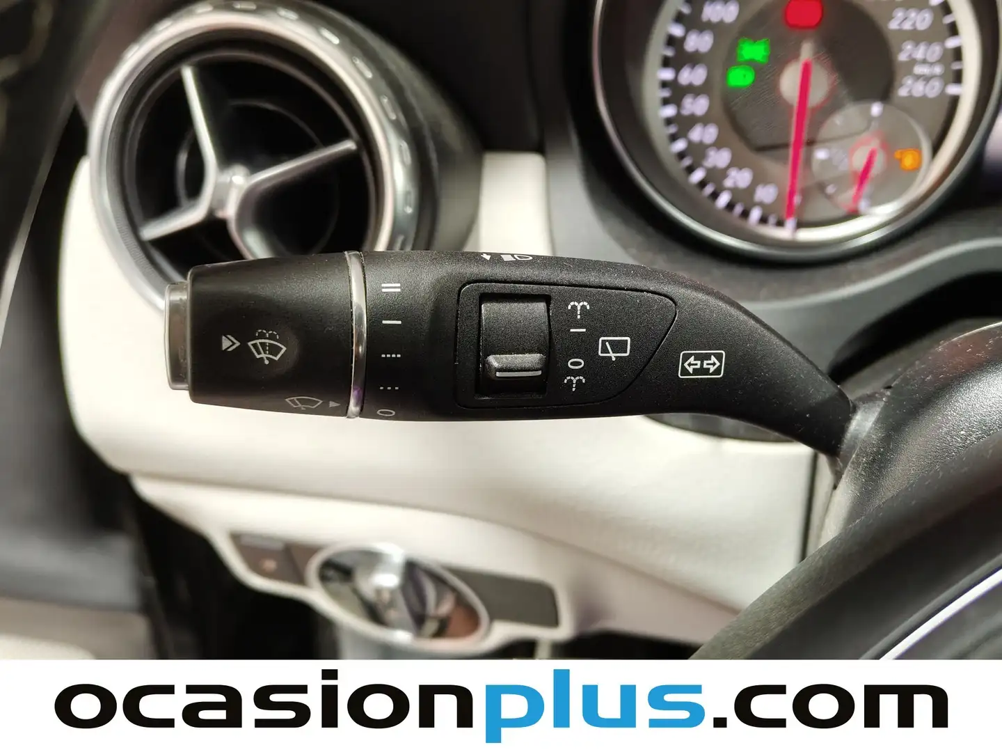 Foto Mercedes GLA Mercedes-Benz GLA 200 d Urban (136 CV) Pack AMG