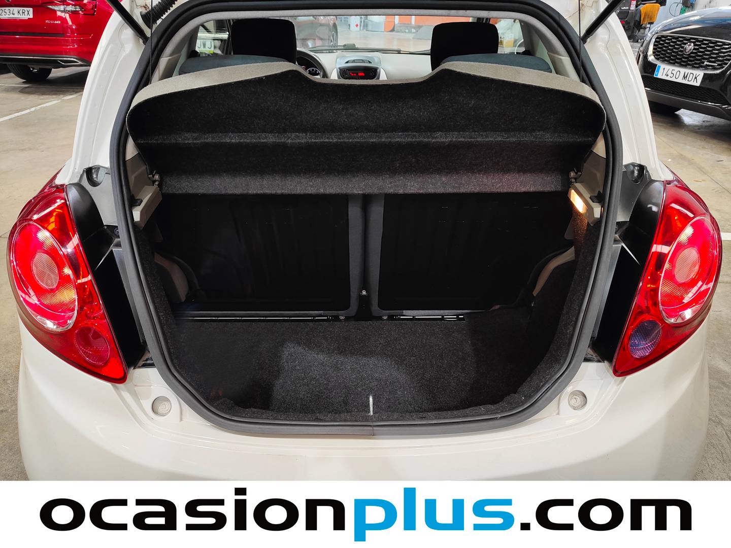 Fotos maletero Ford Ka Ford Ka 1.20 Titanium+ (69 CV)