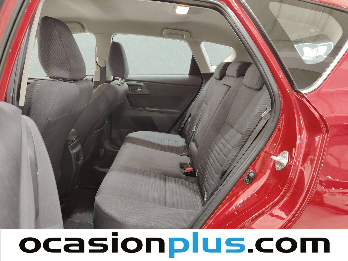 Foto asientos traseros Toyota Auris Toyota Auris 120T Active (116 CV)