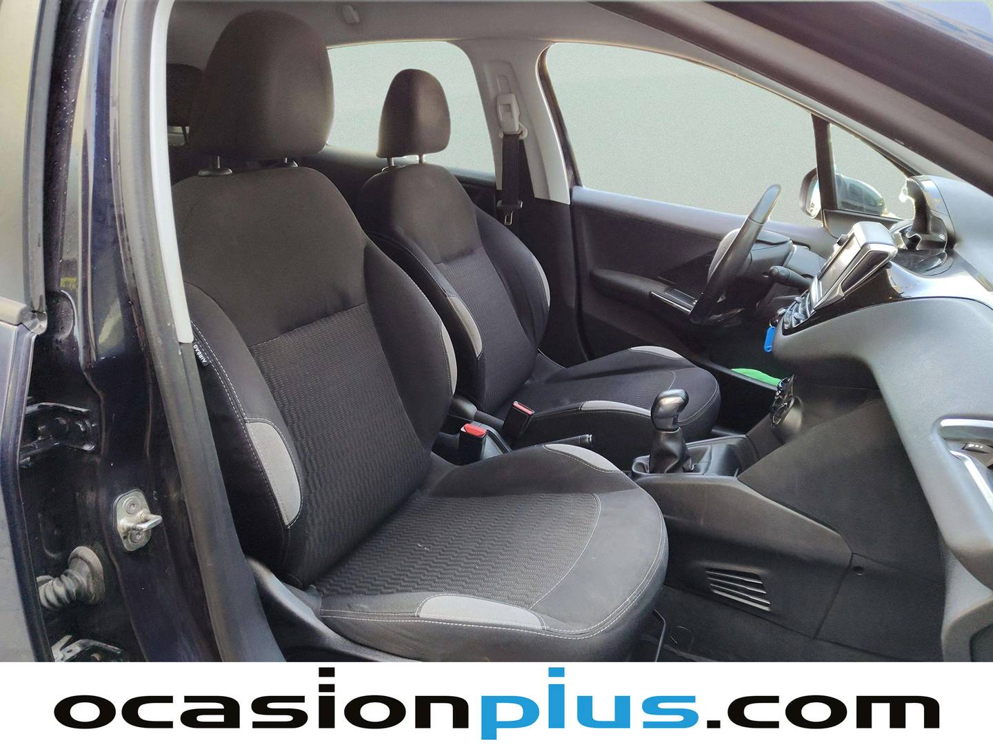 Peugeot 208 Peugeot 208 HDi 68 Style (68 CV) manual