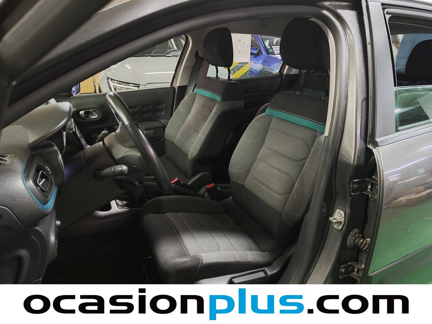 Foto asientos delanteros Citroën C3 Citroën C3 PureTech 83 Feel Pack (83 CV)