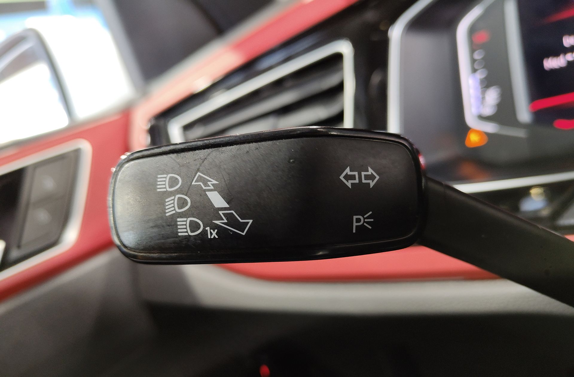 Volkswagen Polo GTI 2.0 TSI DSG - foto 24