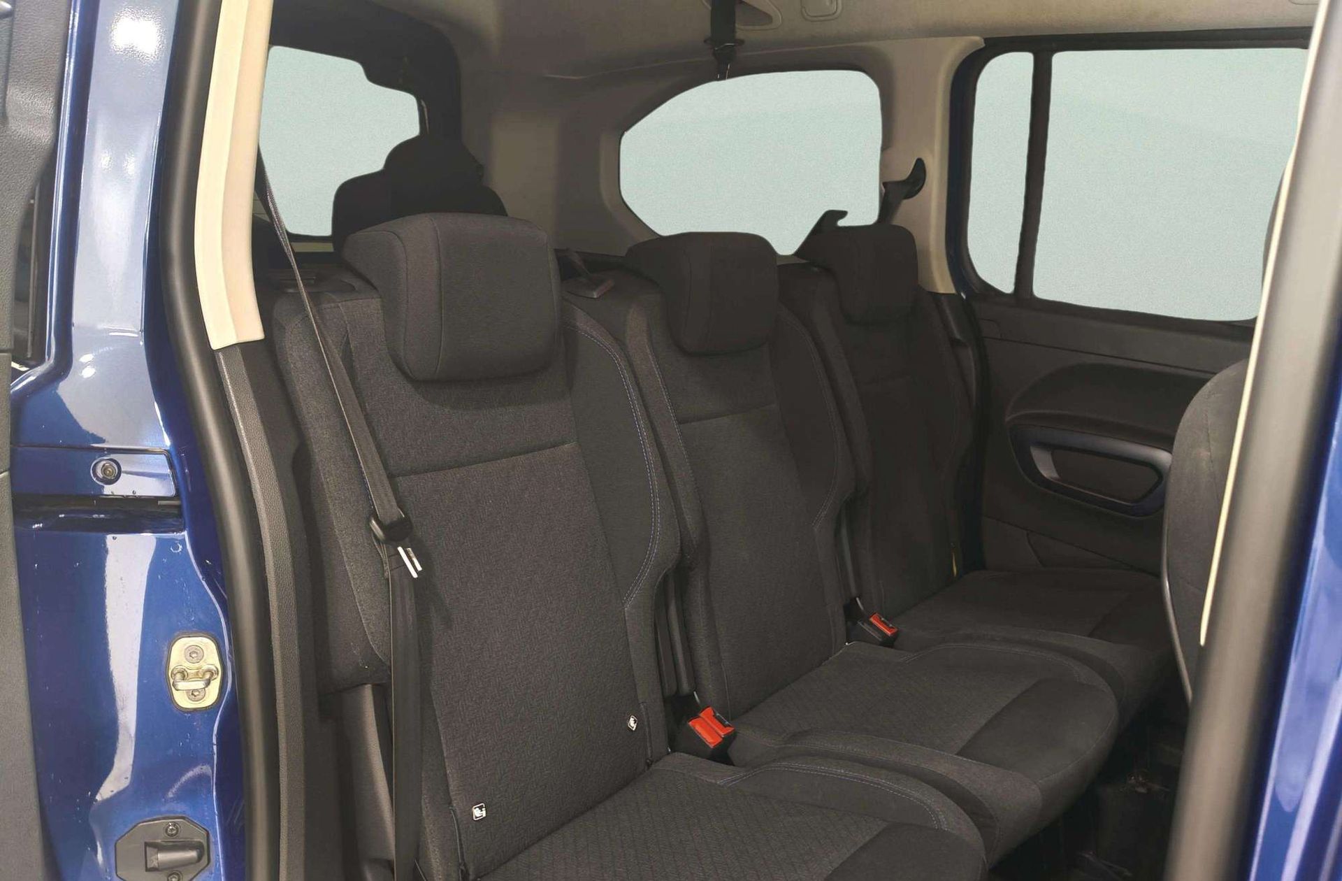 Peugeot Rifter BlueHDi 130 Allure Long 7 plazas - foto 18