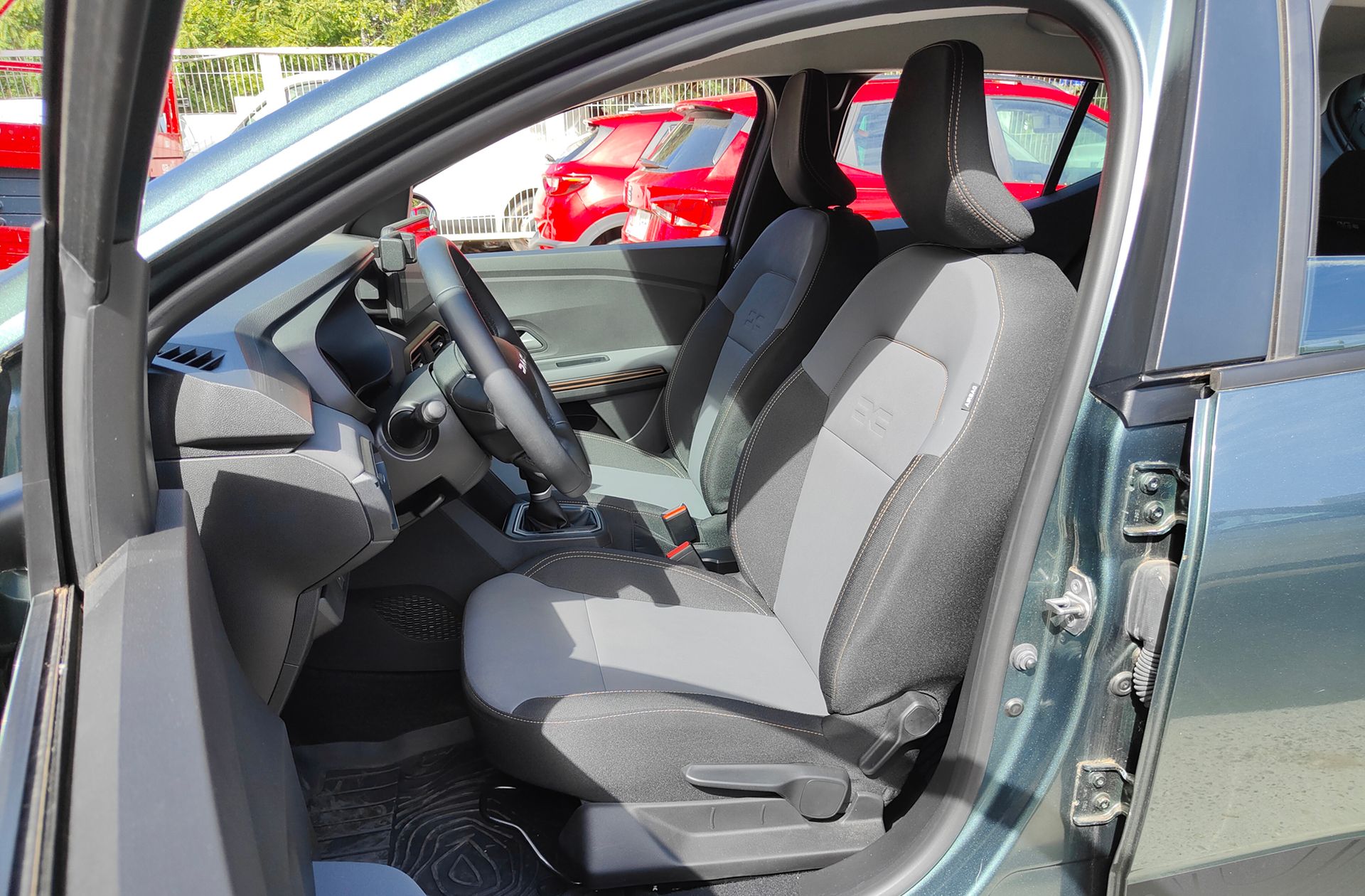 Dacia Sandero Stepway Extreme TCe CVT - foto 11