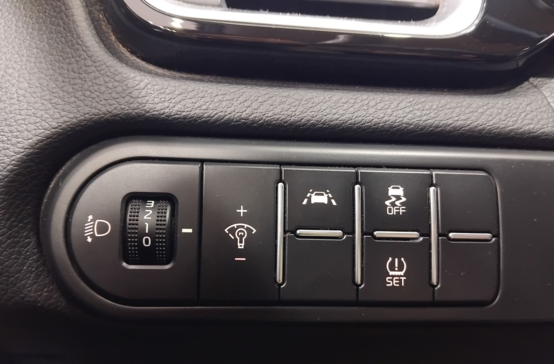 Kia XCeed 1.0 T-GDi Tech - foto 23