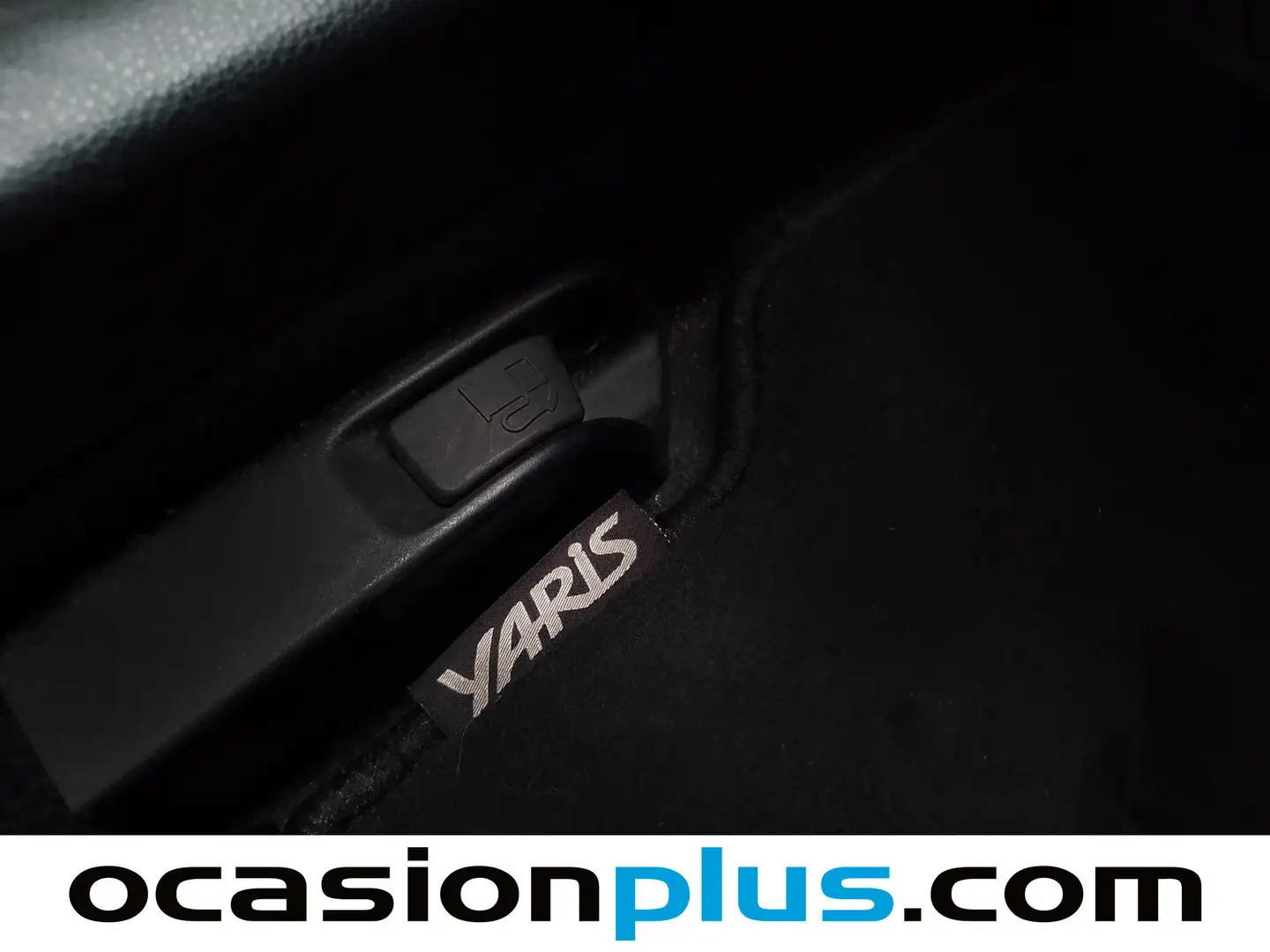 Foto Toyota Yaris Toyota Yaris T120H Business Plus (116 CV)