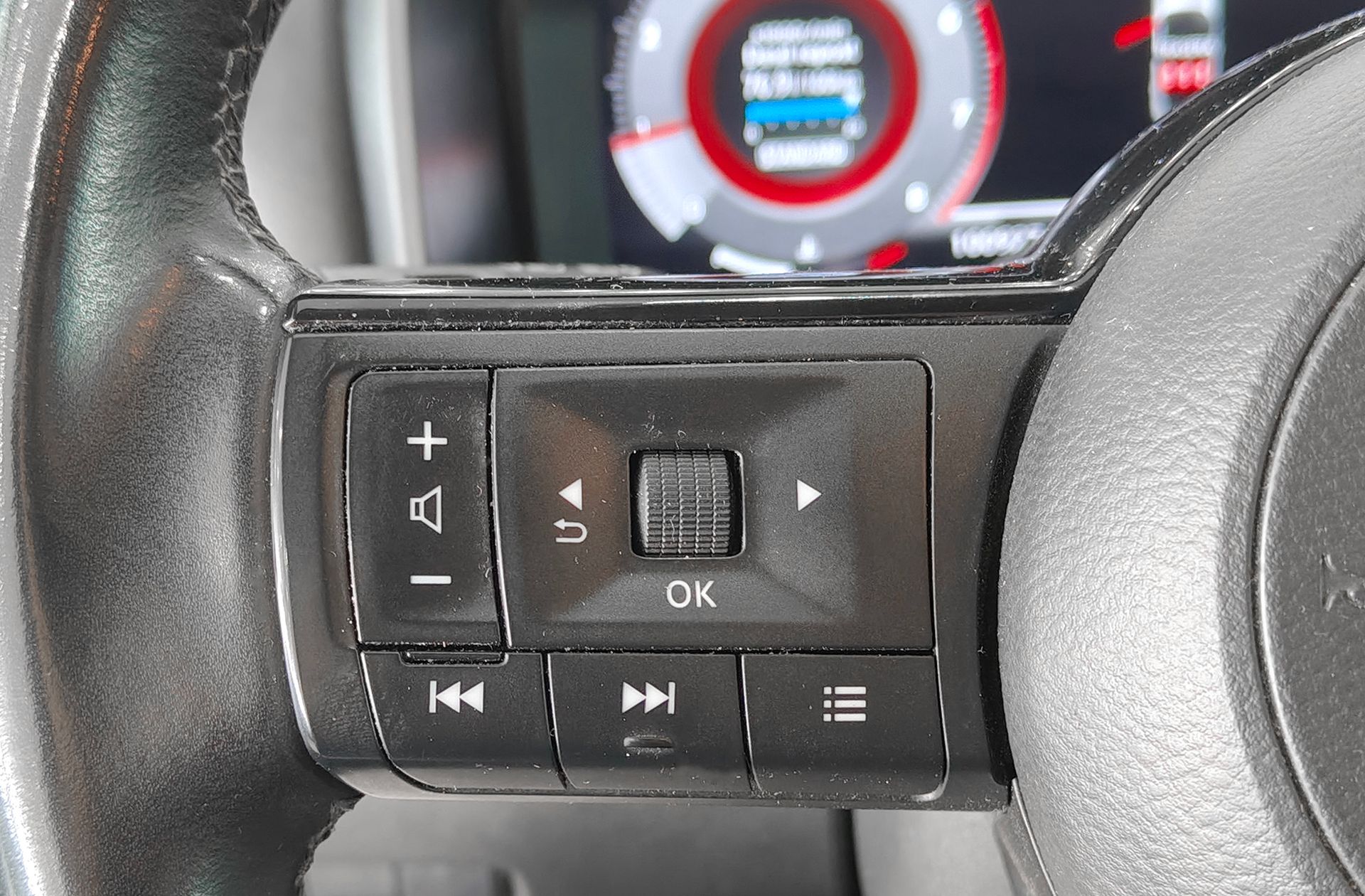 Nissan Qashqai DIG-T 140 N-Connecta - foto 29