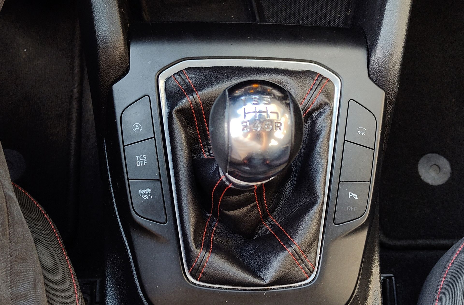 Ford Focus 1.0 EcoBoost ST-Line - foto 5