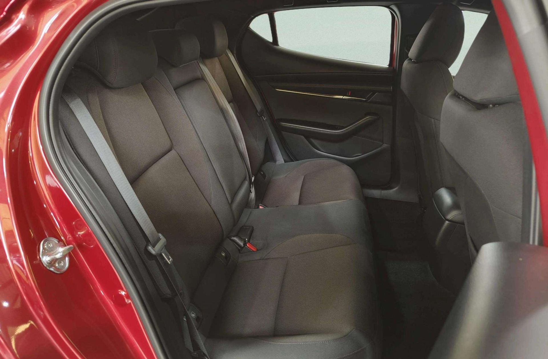Mazda Mazda3 2.0 e-SKYACTIV-G Zenith - foto 19