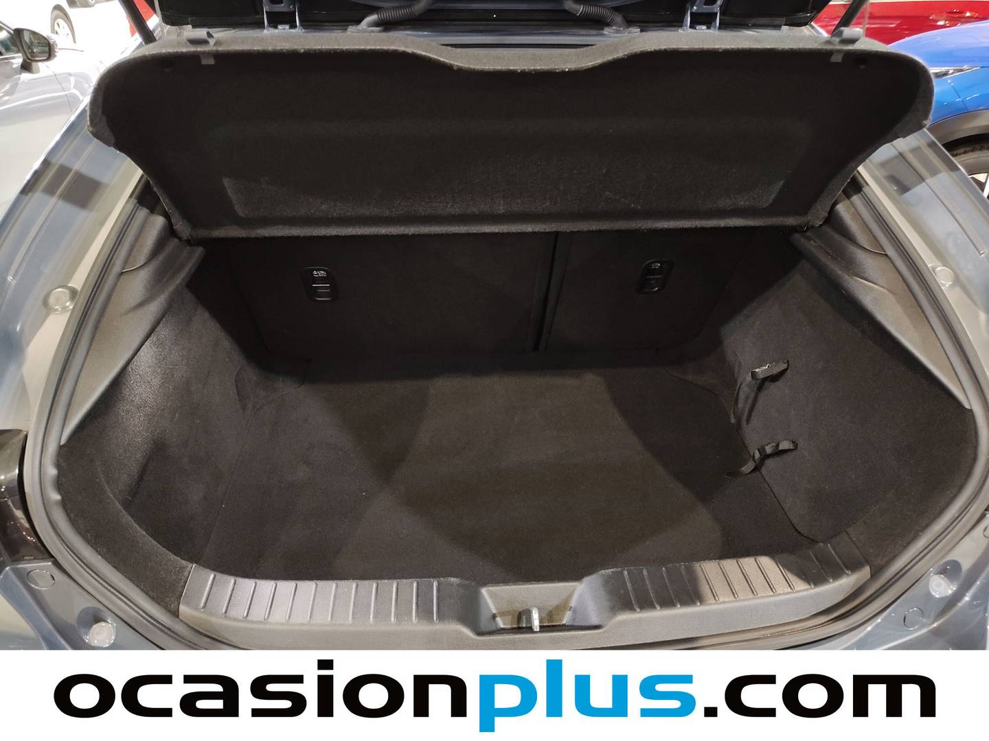 Foto Mazda Mazda3 Mazda Mazda 3 2.0 e-Skyactiv-G Evolution  (122 CV)