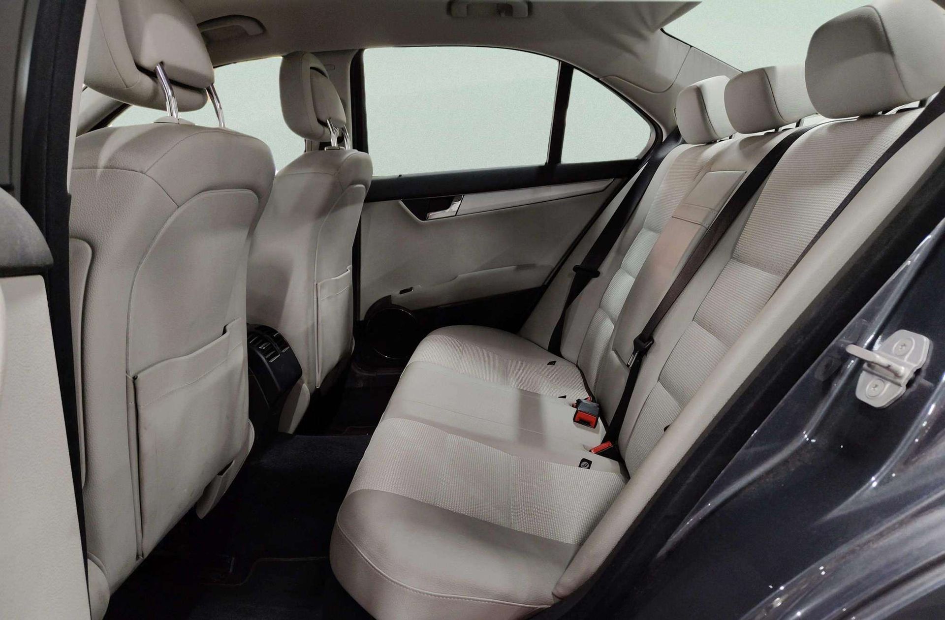 Mercedes-Benz Clase C 200 CDI Blue Efficiency Avantgarde - foto 11