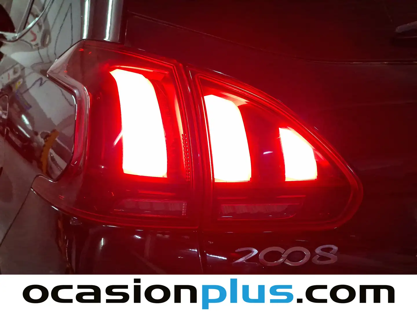 Foto Peugeot 2008 Peugeot 2008 PureTech 130 S&S Allure (130 CV)