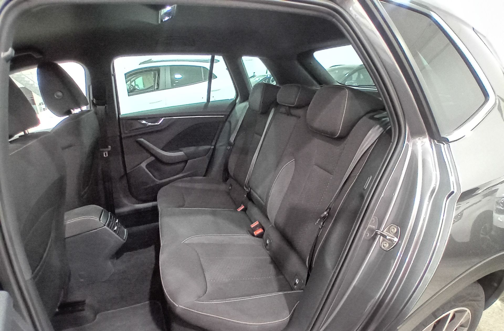 Škoda Kamiq 1.0 TSI Scout - foto 11