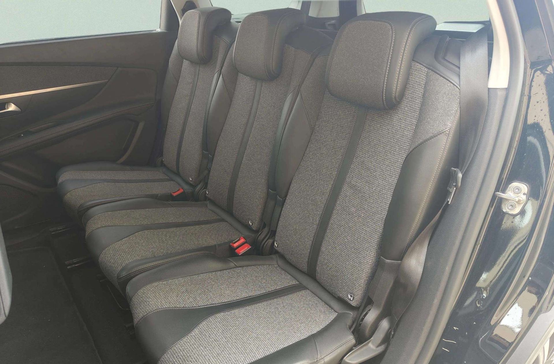 Peugeot 5008 BlueHDi 130 Allure EAT8 7 plazas - foto 15