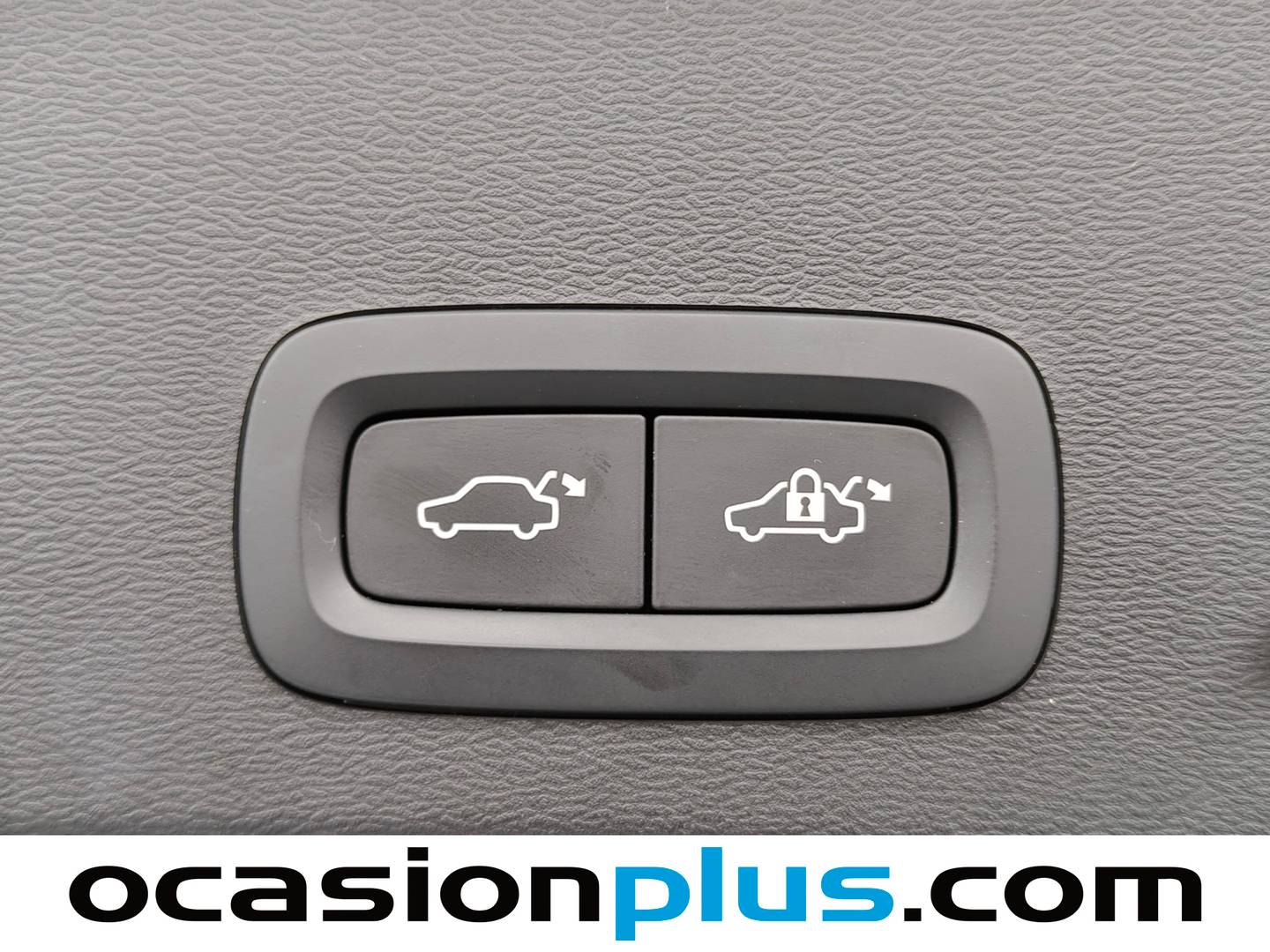 Accesorios del Volvo XC40 Volvo XC40 B4 G Momentum Pro AWD Auto (197 CV)