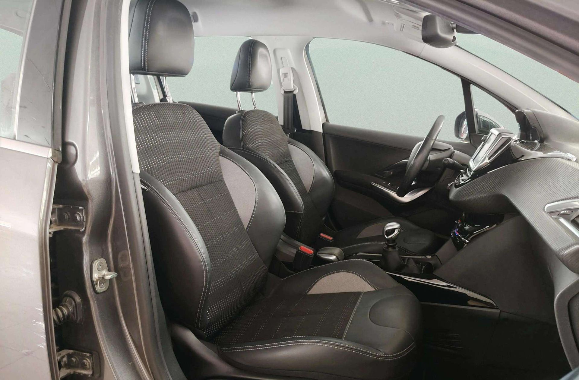 Peugeot 2008 BlueHDi 120 Allure - foto 15