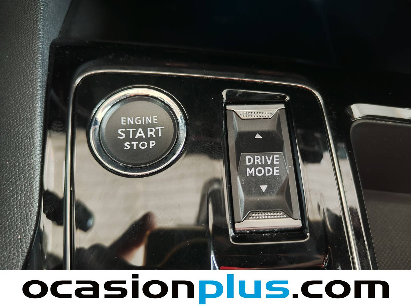 Foto Peugeot 3008 Hybrid Peugeot 3008 Hybrid 300 Allure Pack e-EAT8  (300 CV)