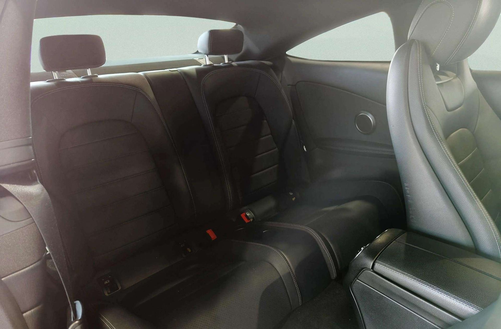 Mercedes-Benz Clase C Coupe 300 Pack AMG - foto 19