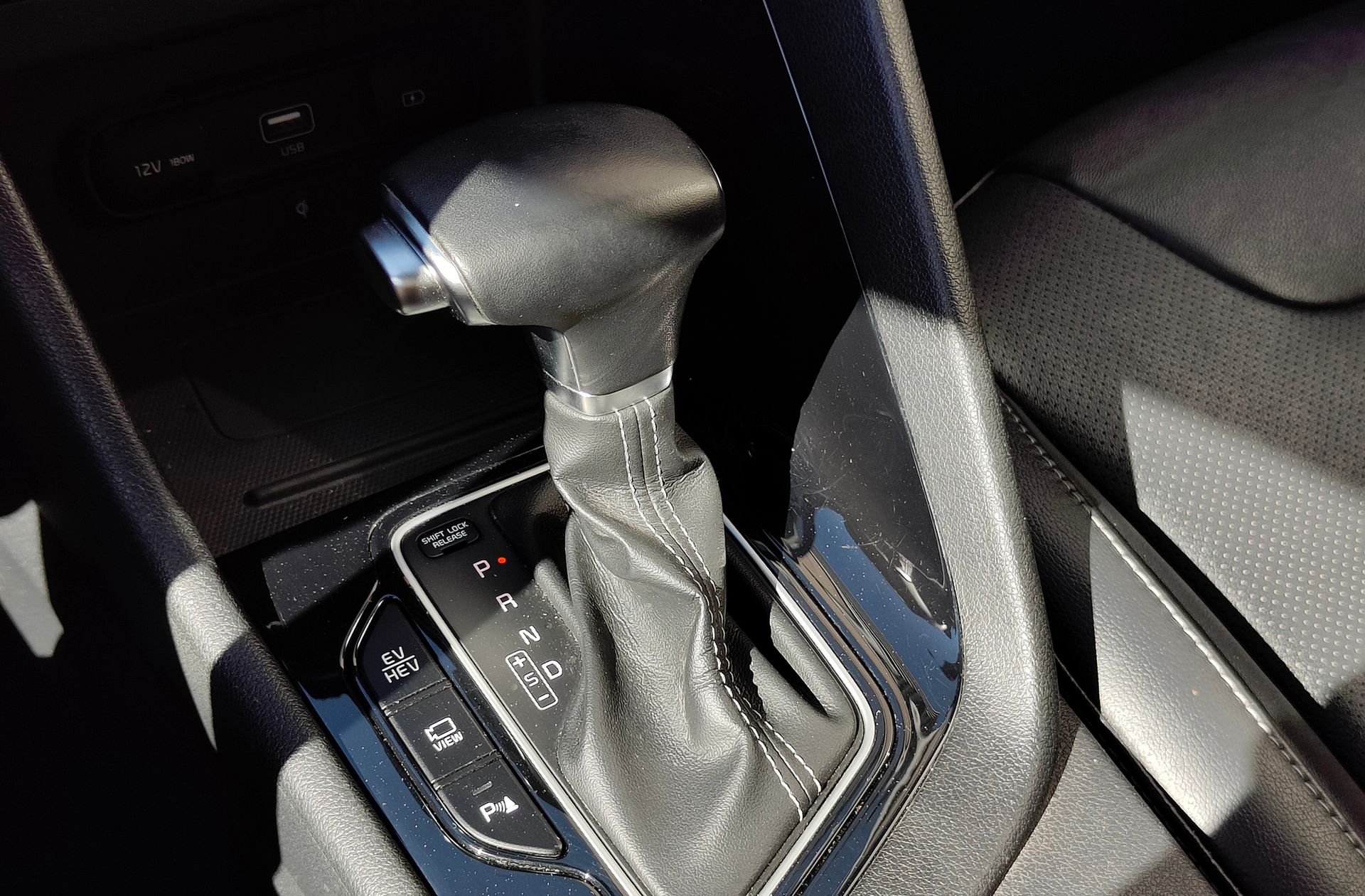 Kia Niro 1.6 GDi PHEV Híbrido Emotion - foto 5