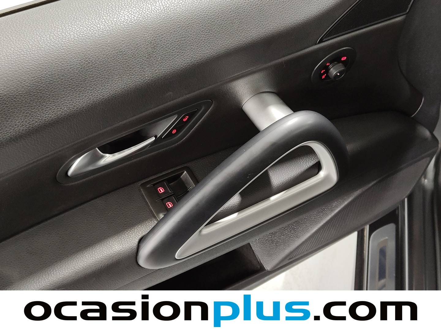 Foto Volkswagen Scirocco Volkswagen Scirocco Typhoon by R-Line 2.0 TSI BMT  (180 CV)