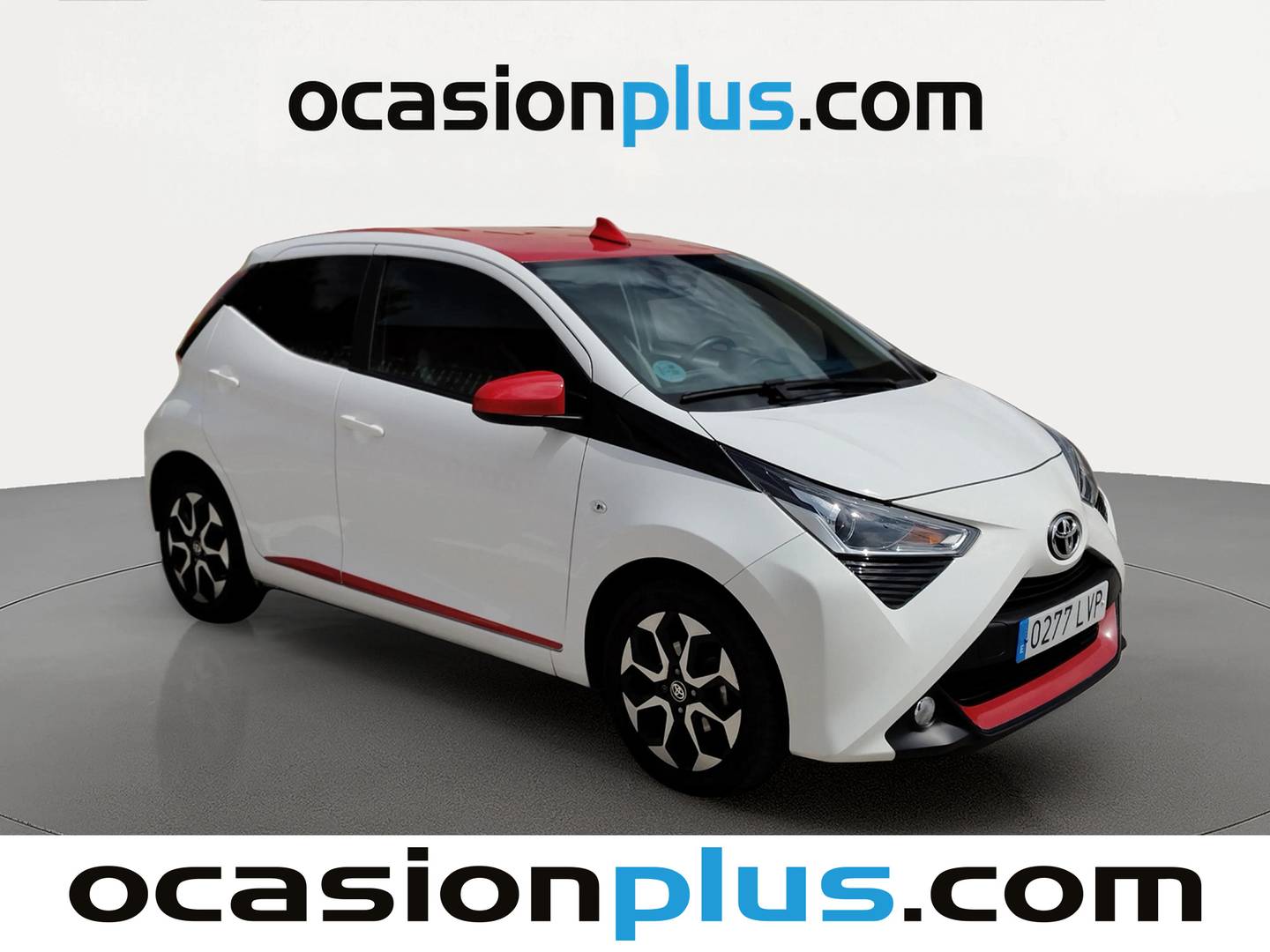 Foto delantera Toyota Aygo Toyota Aygo 1.0 70 x-play (72 CV) derecha