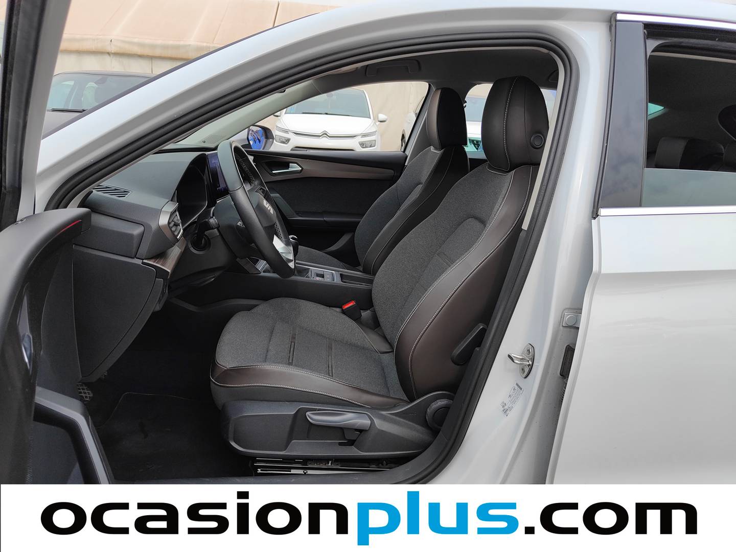 Foto asientos delanteros Seat León Seat León 1.5 TSI S&S Xcellence (130 CV)