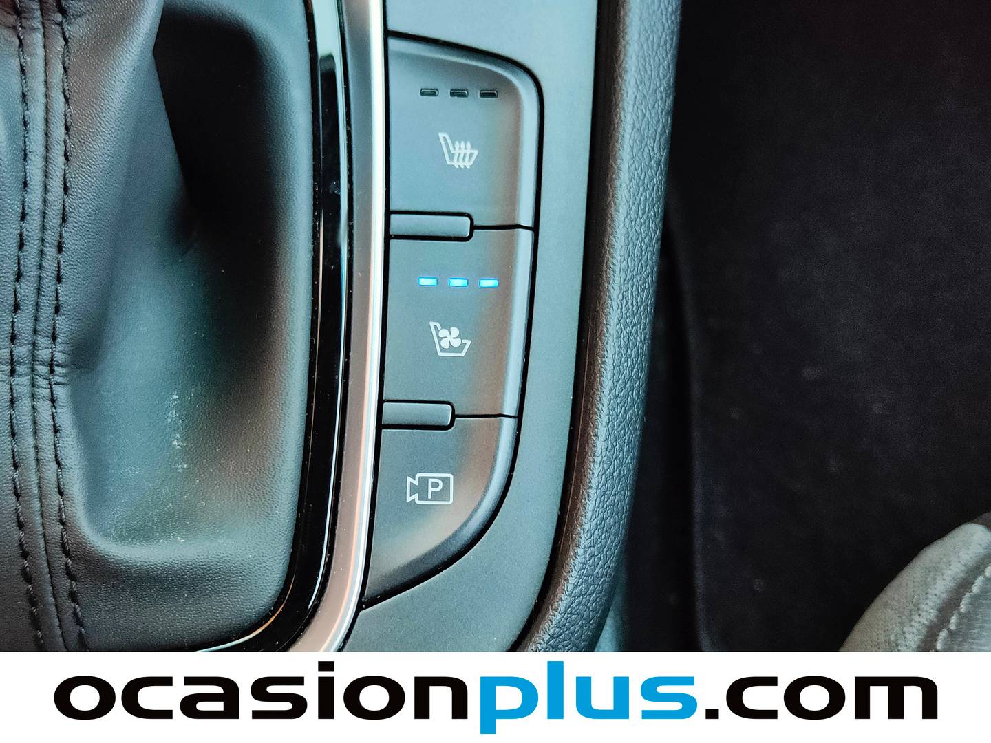 Equipamiento del Hyundai Kona Hyundai Kona 1.6 GDI HEV Style Sky DCT (141 CV)