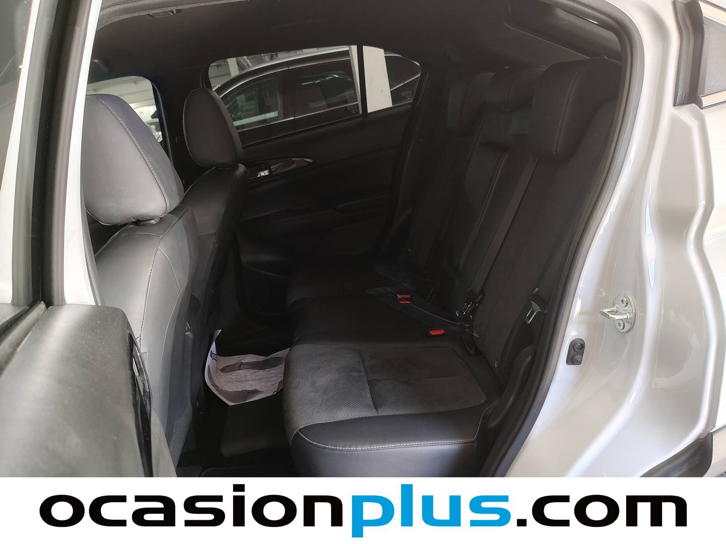 Foto asientos traseros Mitsubishi Eclipse Cross Mitsubishi Eclipse Cross 2.4 PHEV Kaiteki 4WD Auto (188 CV)