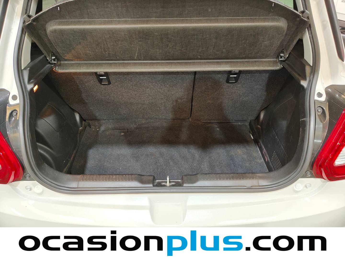 Fotos maletero Suzuki Swift Suzuki Swift 1.2 GLE (90 CV)